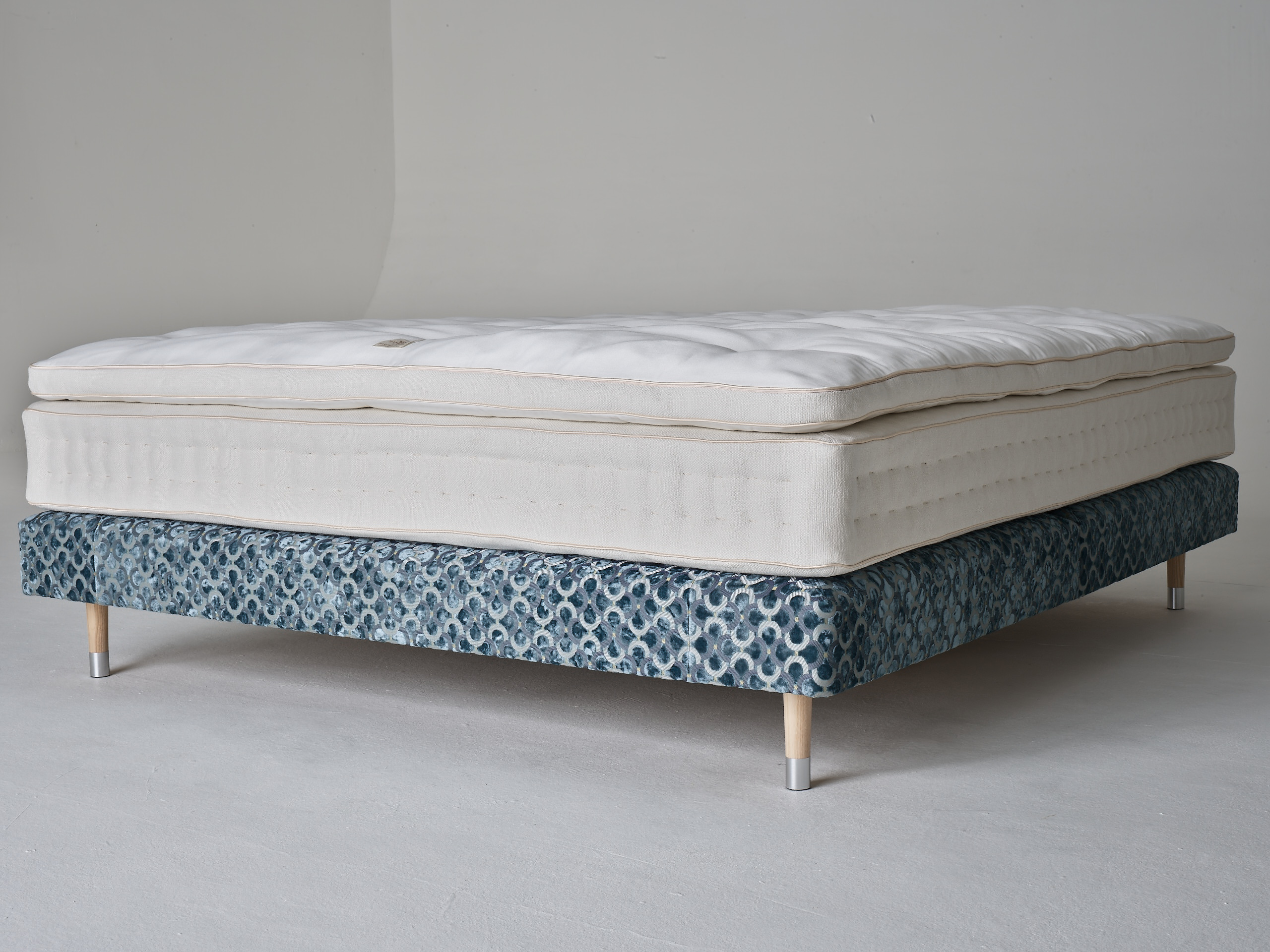 ALEXIA kontinental seng - Doble fjærer